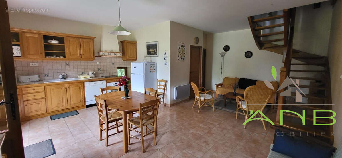 Maison à LE BUISSON-DE-CADOUIN