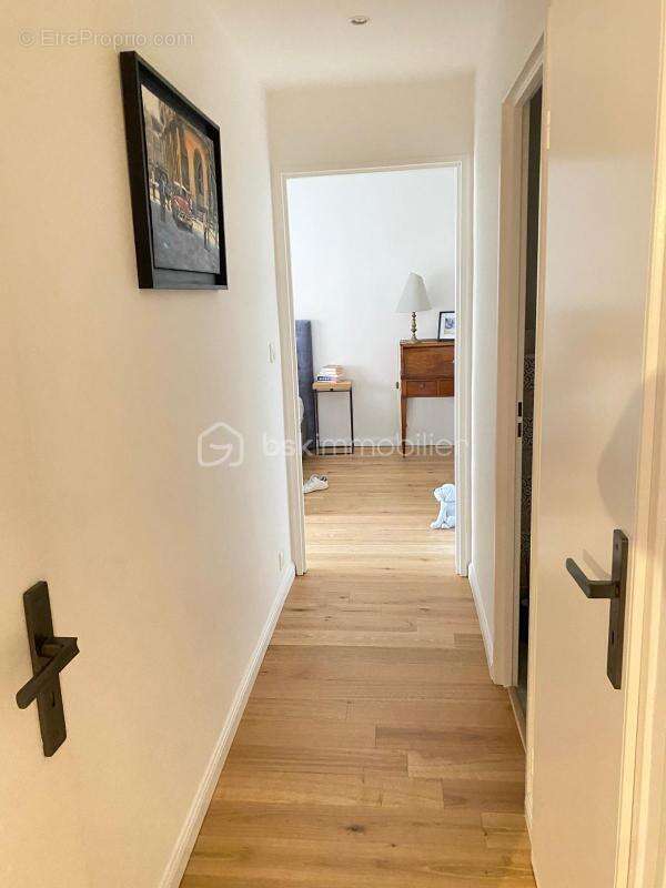 St Georges : Belles prestations, pour ce Charmant T2 rénové, dans résidence de standing - photo 6
