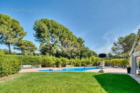 Maison à MOUGINS