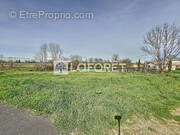 Terrain à SAINT-AUBIN-LE-CLOUD