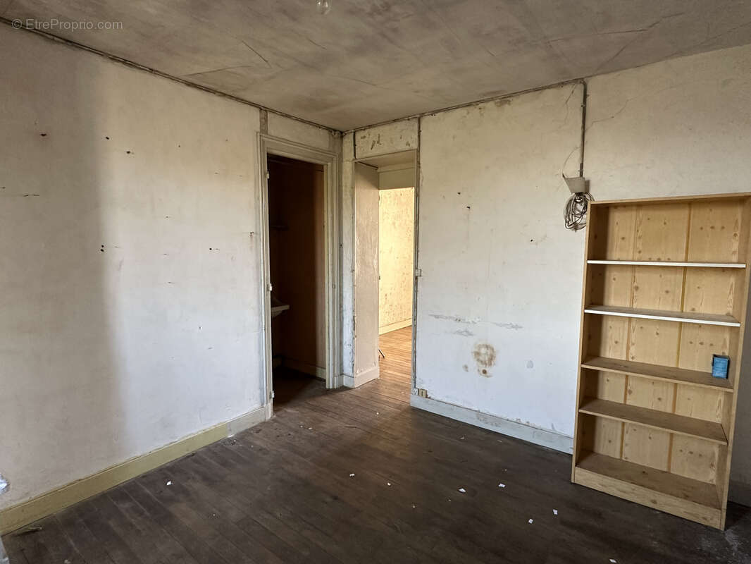 Maison à SAINT-JEAN-D&#039;ANGELY