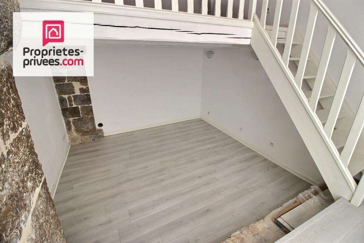 Appartement à LORGUES