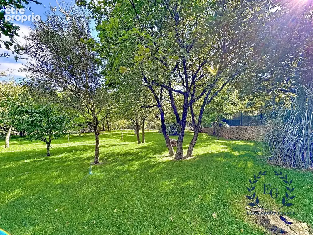 Maison 7 pièces 207 m² à vendre à La Roquebrussanne (83136) - photo 6