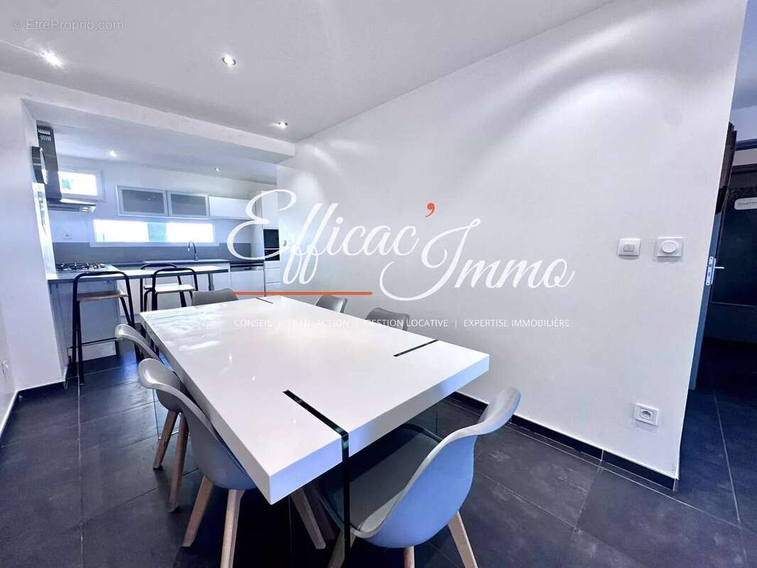 Maison 4 pièces de 117m2 - photo 5