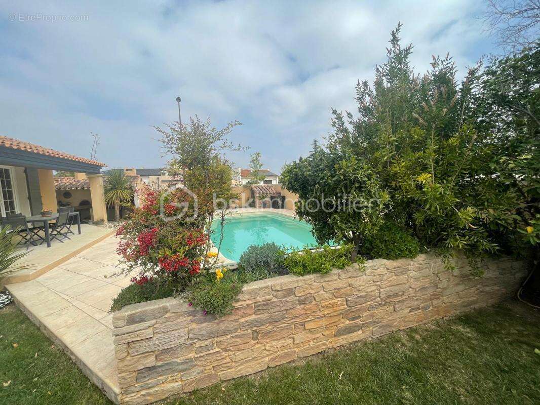 Baisse de prix pour cette Maison de 5 pieces avec piscine, garage et jardin- calme et confort assurés - photo 13