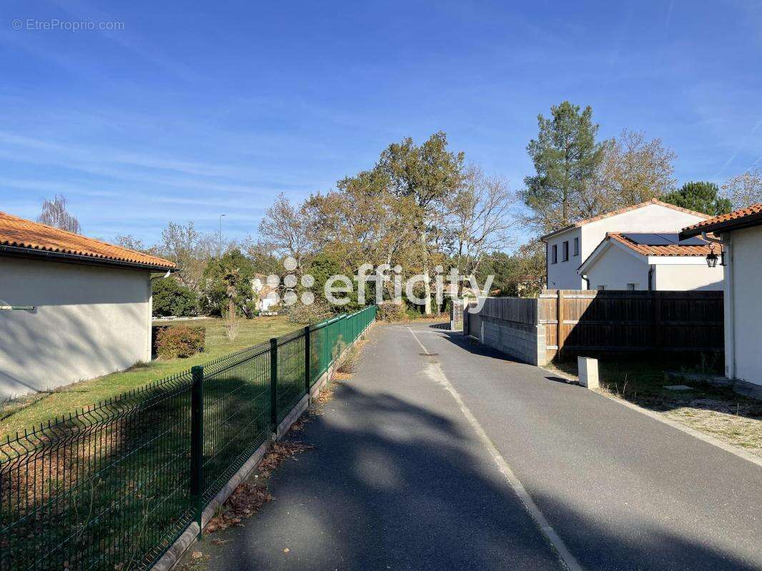 Maison à MARTIGNAS-SUR-JALLE