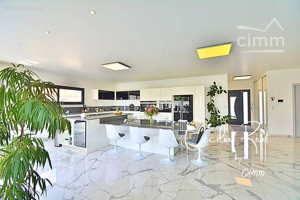 Llupia (66) villa d’exception contemporaine  avec piscine interieur - photo 4