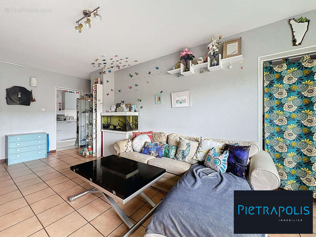 Appartement à CHENOVE