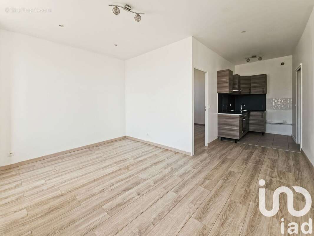 Photo 2 - Appartement à BRIE-COMTE-ROBERT