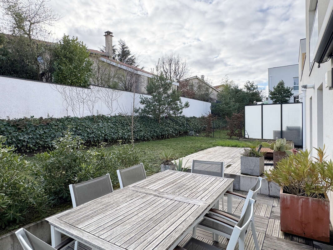 Appartement à CRAPONNE