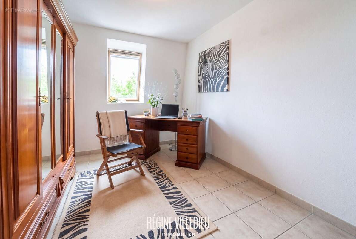 Appartement à TOURLAVILLE