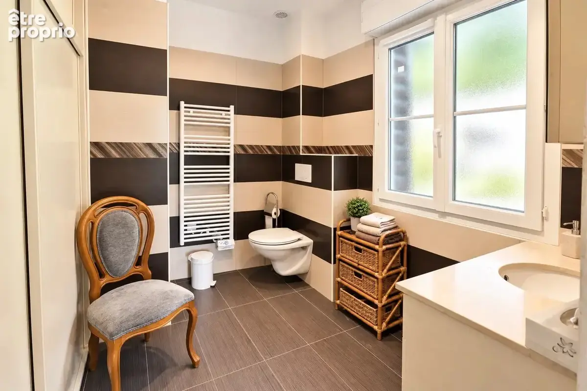 Réf. 1068A – Maison 7 pièces • Sous-sol • Piscine intérieure • Terrain 6 528 m² - photo 9