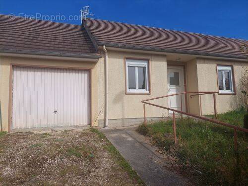 Maison à SAINT-AMAND-MONTROND