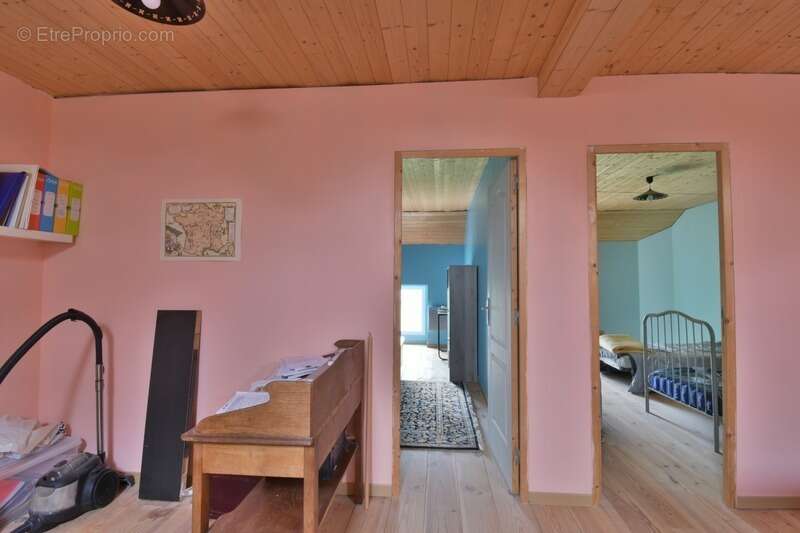 Maison à SAINT-LEGER-MAGNAZEIX