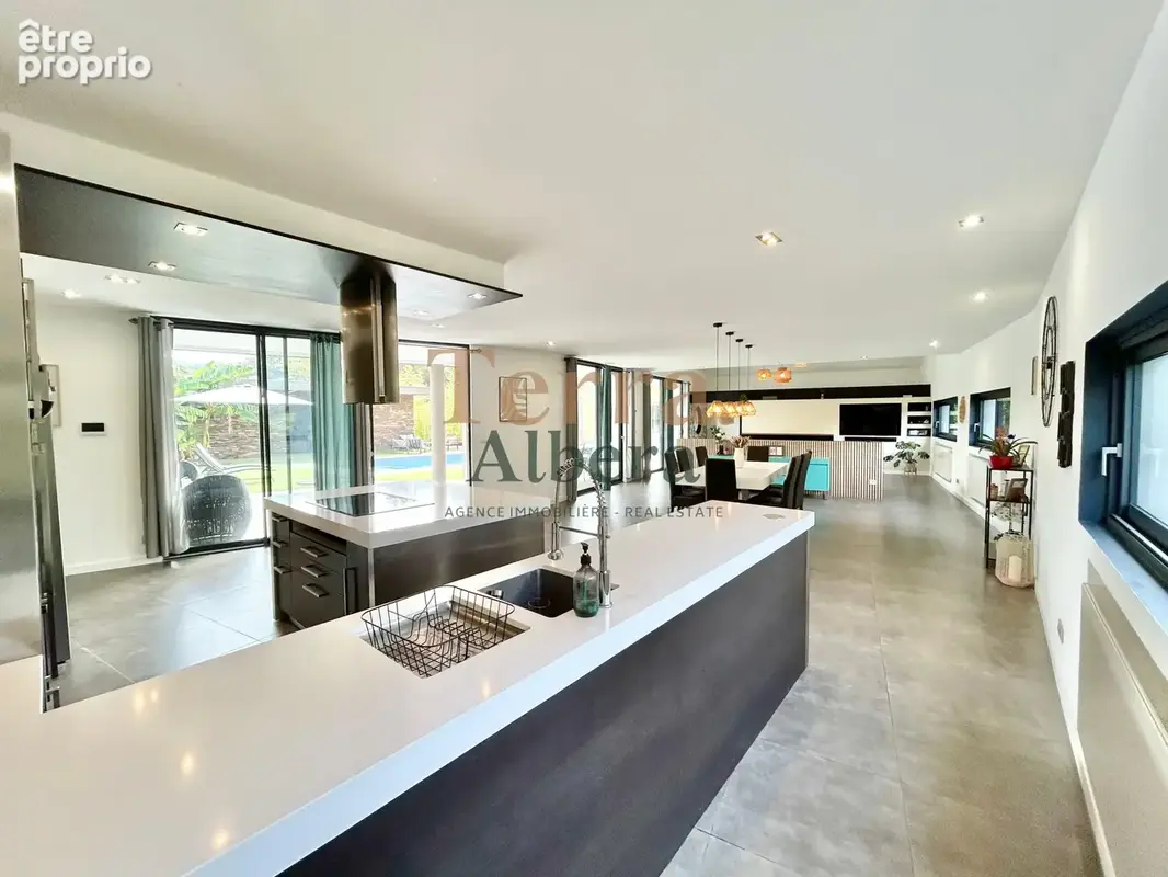Villa Contemporaine avec piscine, studio indépendant, et grand garage atelier - photo 15