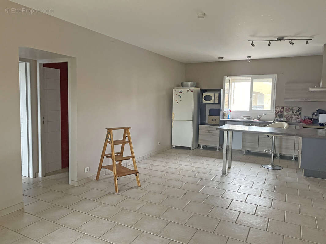 Maison à BELLEGARDE