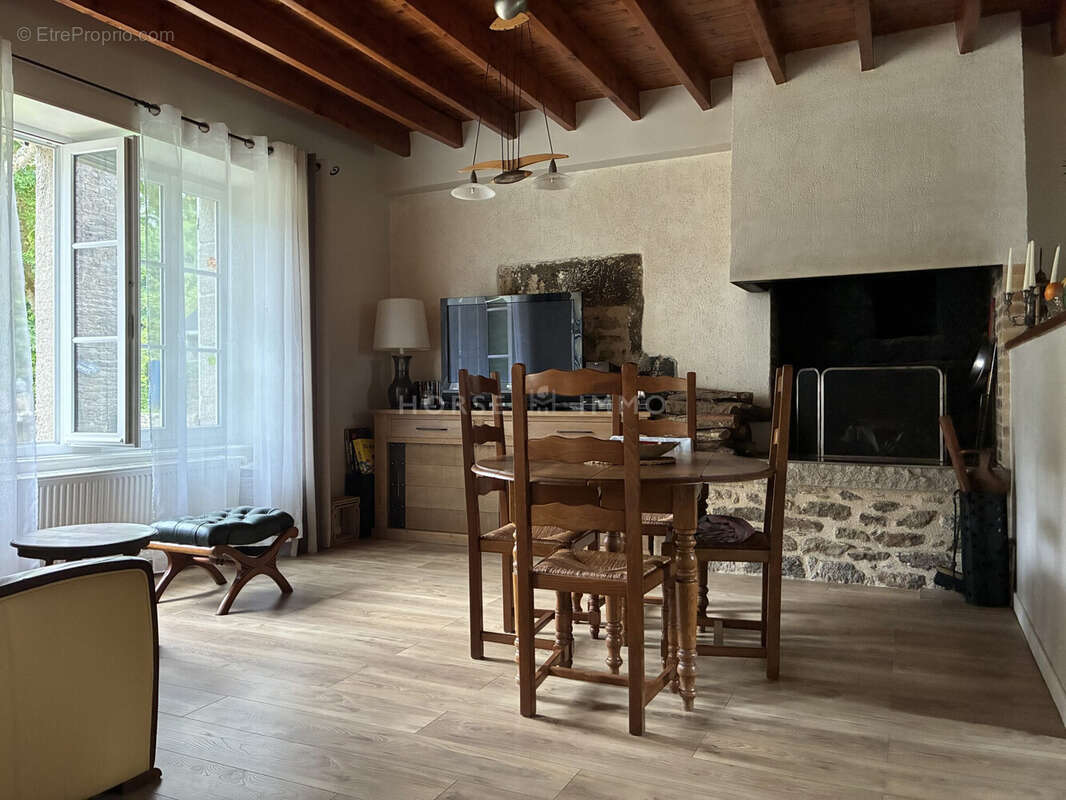 Maison à PLOUER-SUR-RANCE