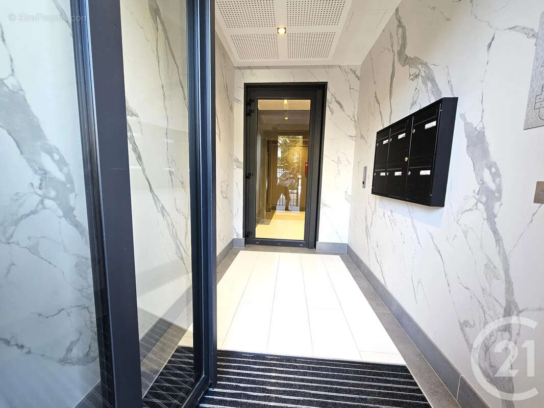 Appartement à SAINT-MAUR-DES-FOSSES