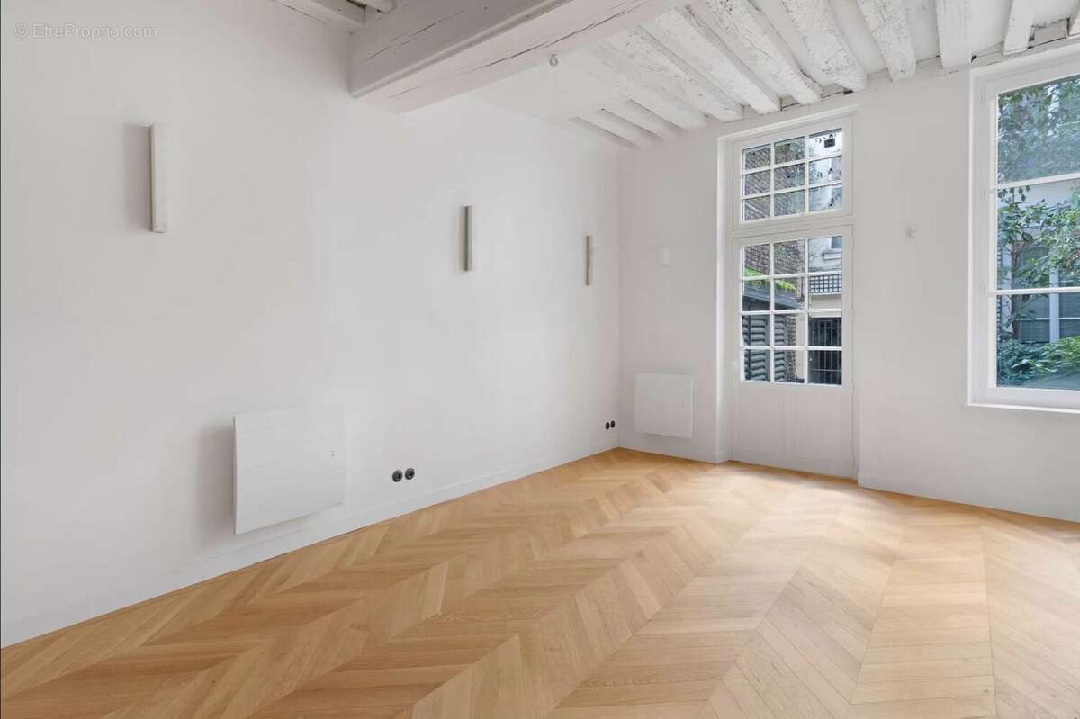 Appartement à PARIS-4E