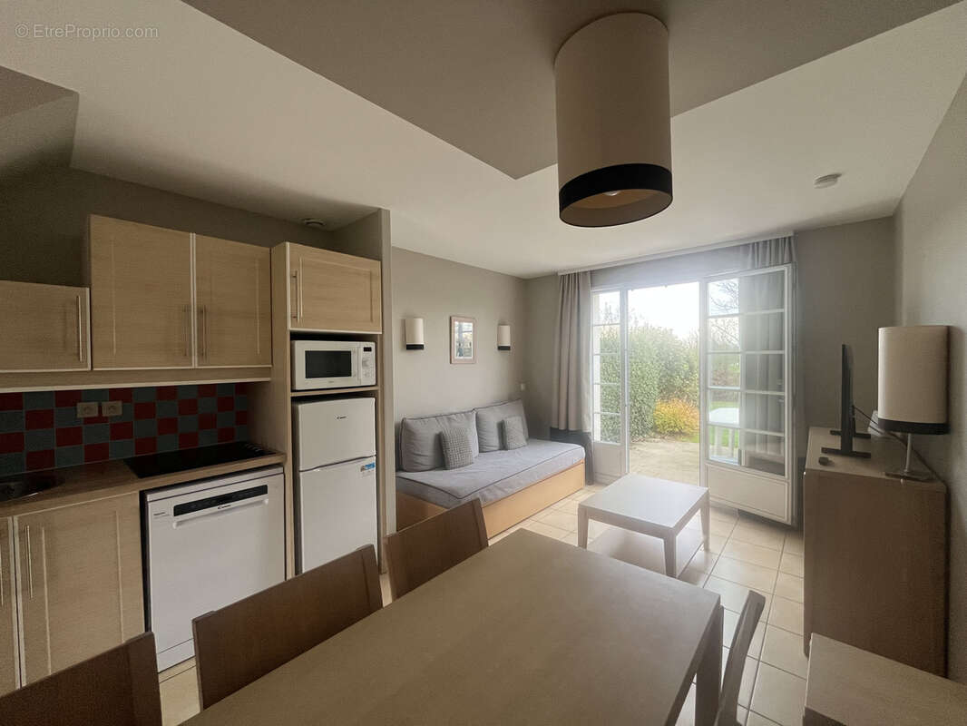 Appartement à PORT-EN-BESSIN-HUPPAIN