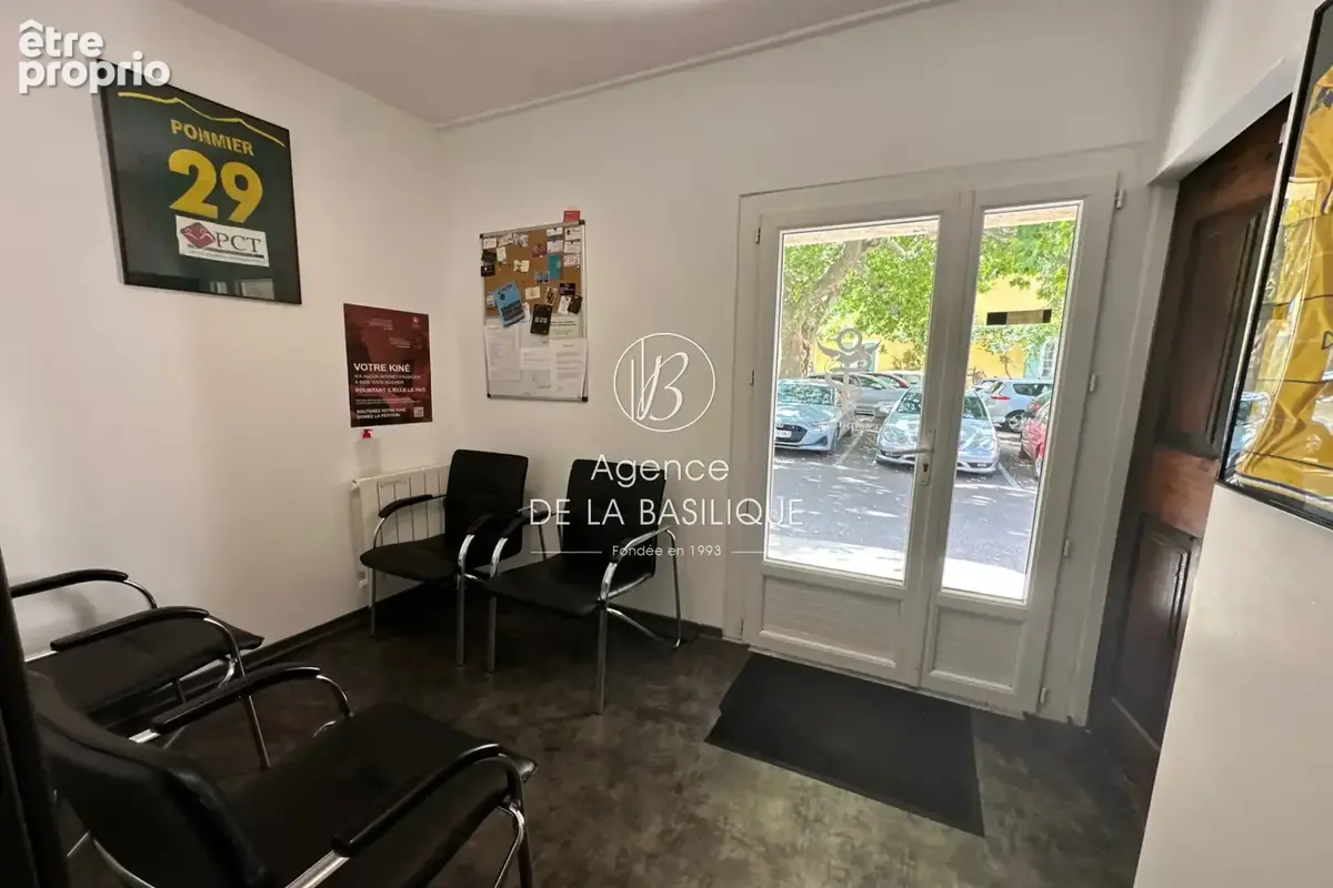 Commerce à vendre à Saint-Maximin-La-Sainte-Baume (83470) - photo 6