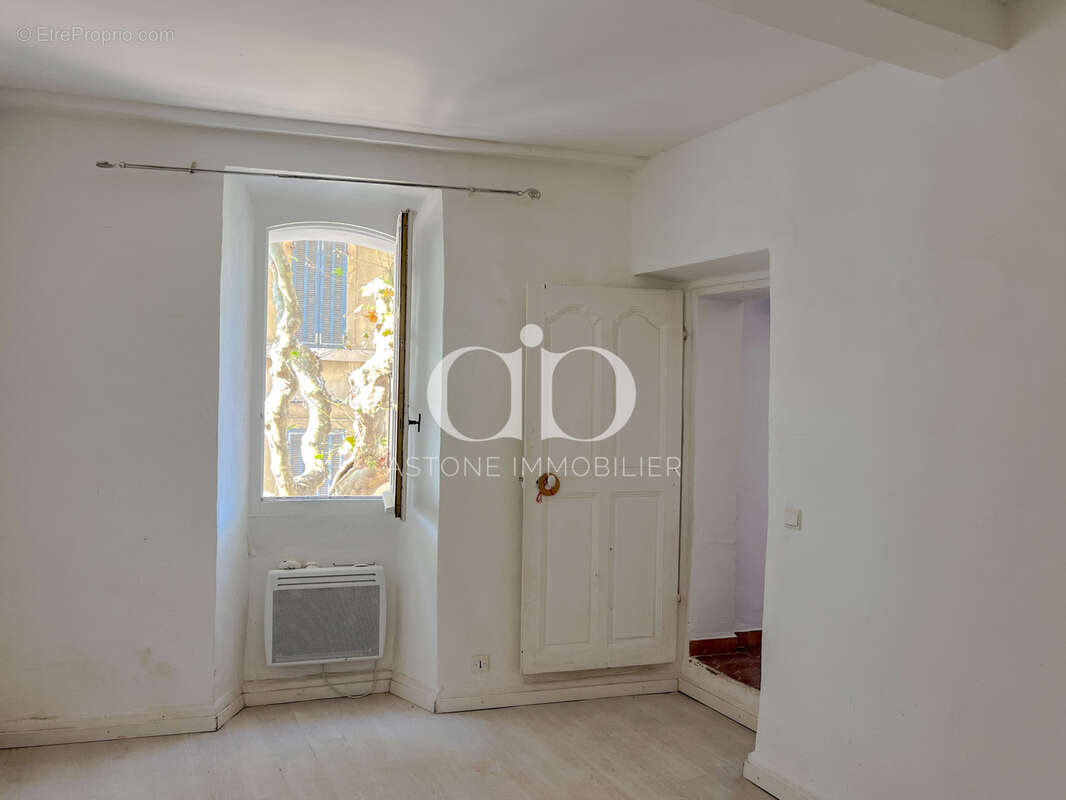 Appartement à LA CADIERE-D'AZUR