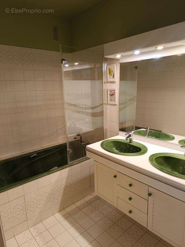 Appartement à FONTENAY-LE-FLEURY