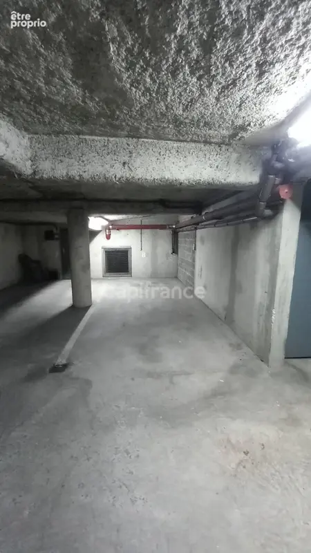 Dpt Vienne (86), à vendre POITIERS Centre-ville - Parking intérieur - photo 3