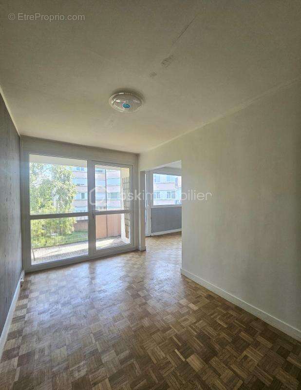 Appartement à LES MUREAUX