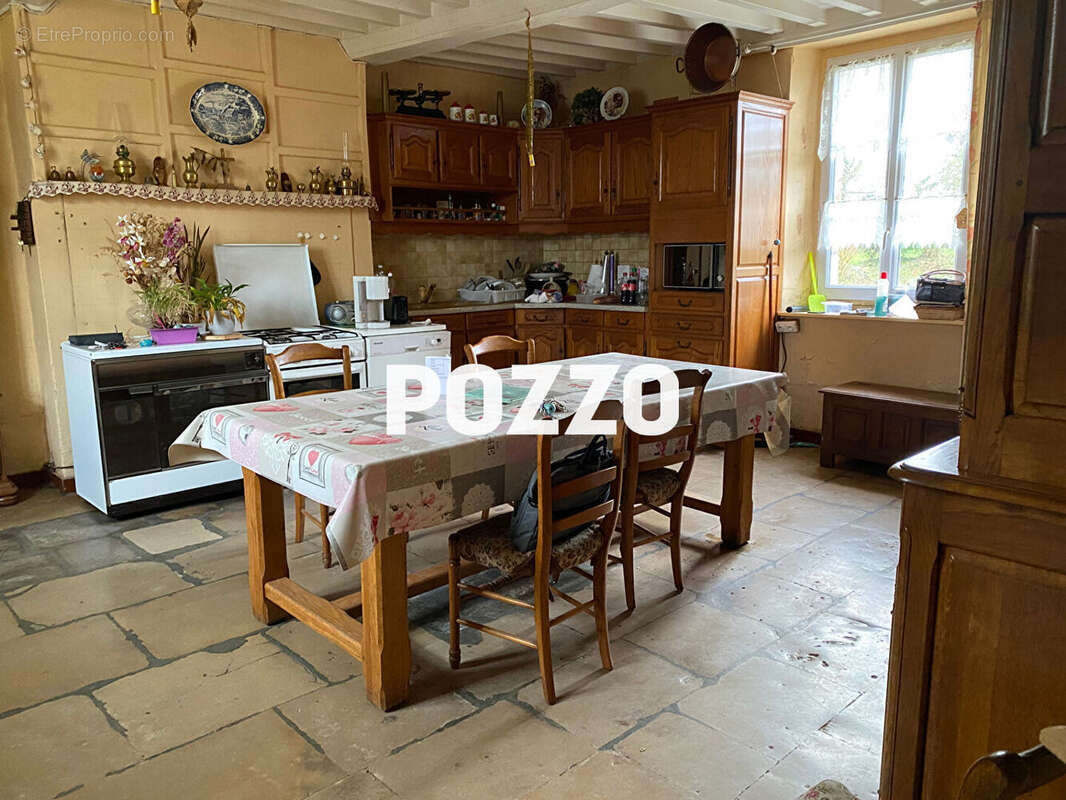 A Vendre Maison Ancienne à Planquery  (14)  avec des dépendances et  terrain de 13122 m² - photo 6