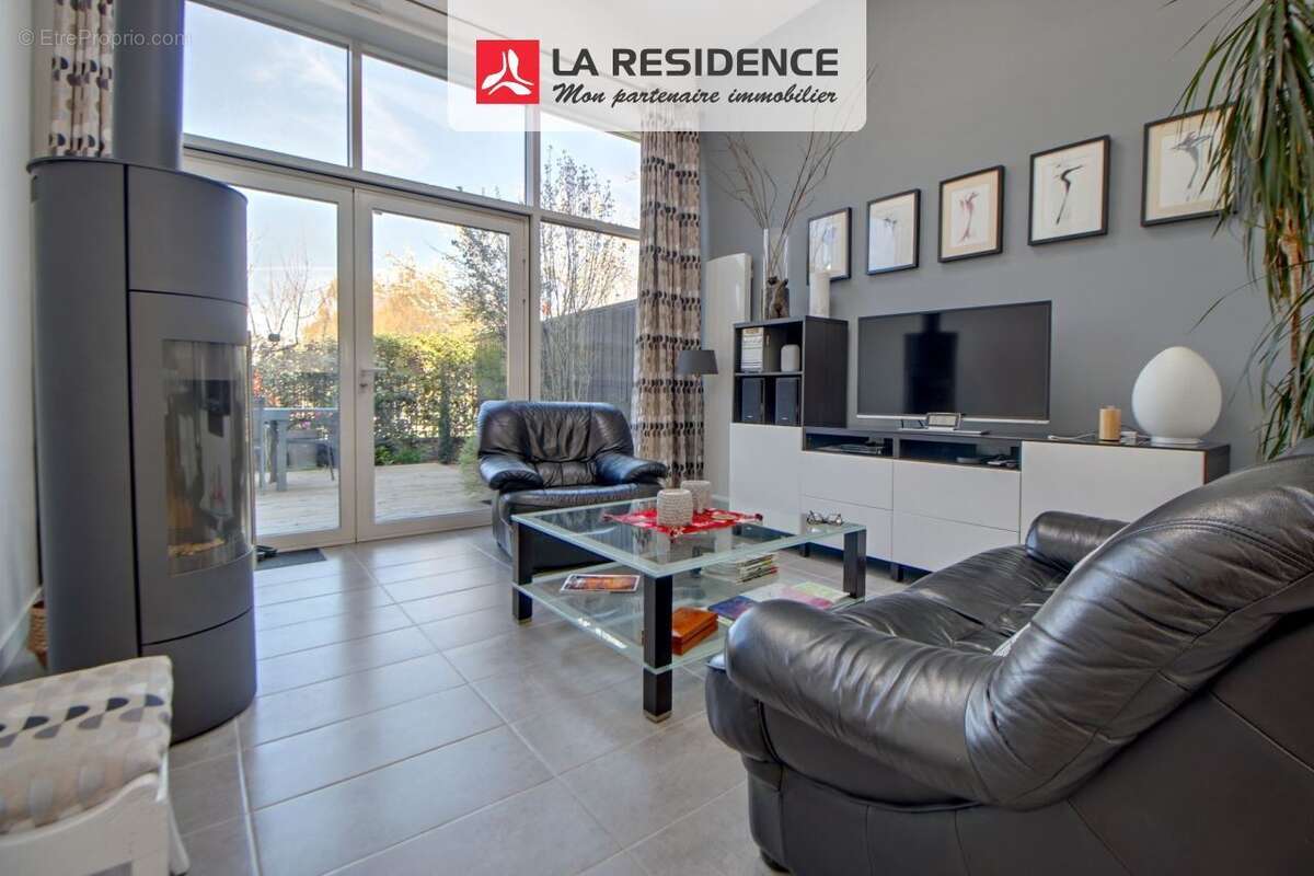 Maison à VERNEUIL-SUR-SEINE