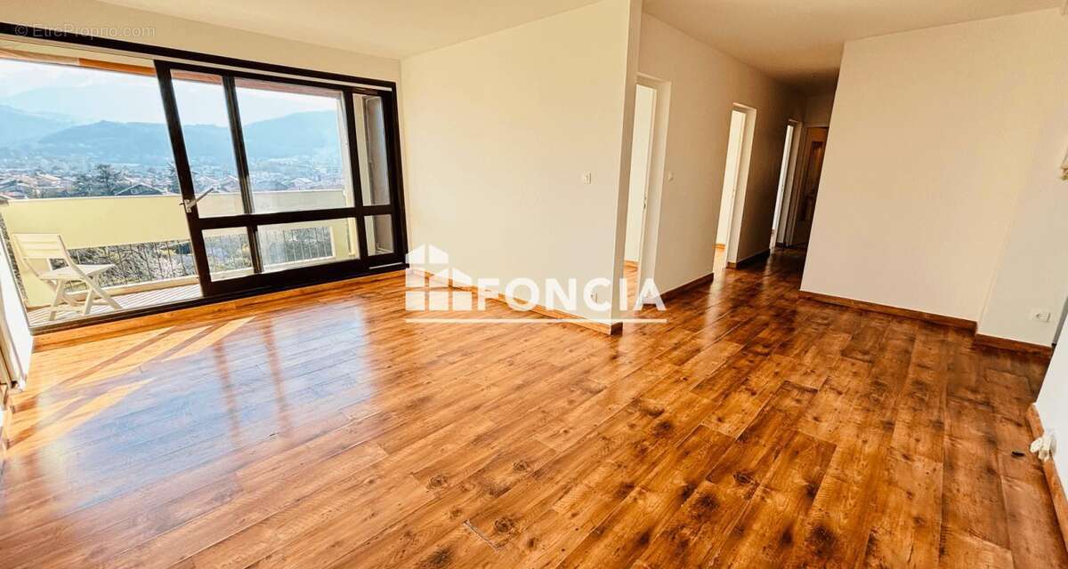 Appartement à ECHIROLLES