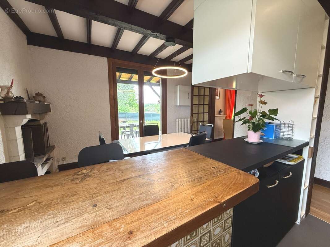 Maison 200 m² à Brive-La-Gaillarde  - photo 11