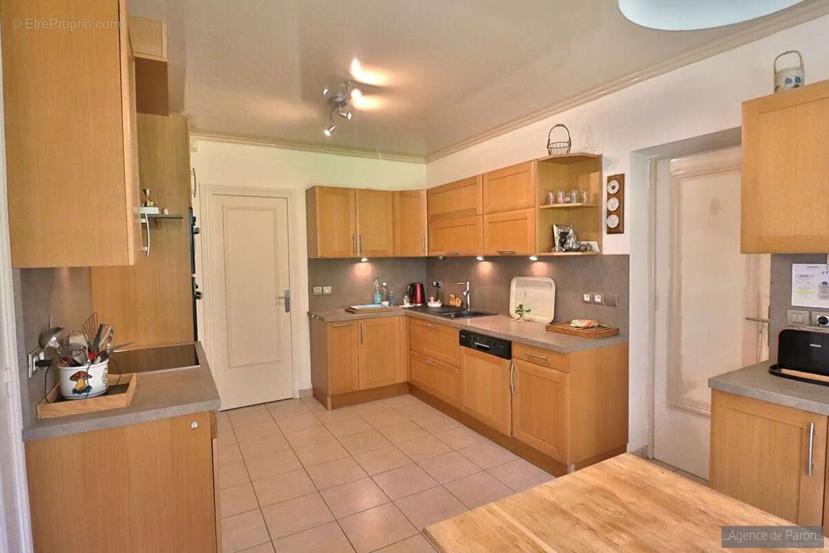 Maison à VERRIERES-LE-BUISSON