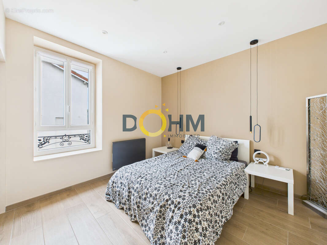 Appartement à LE CHAMBON-FEUGEROLLES