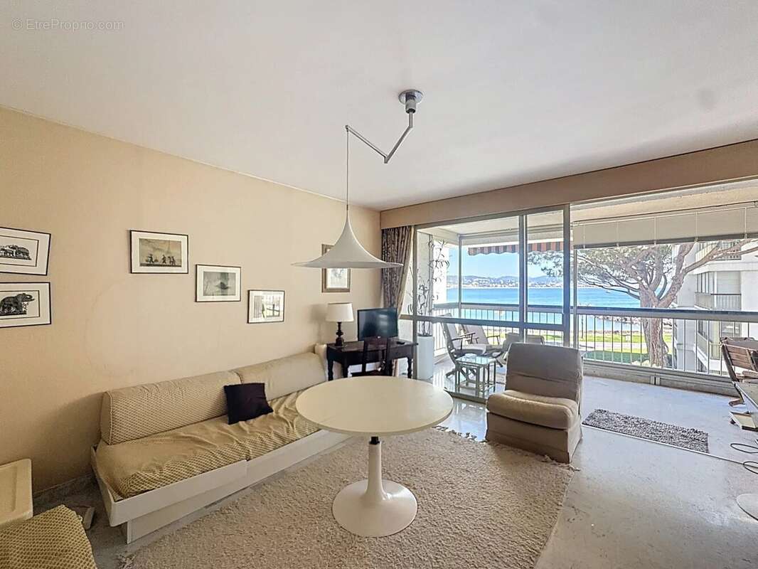 Appartement à MANDELIEU-LA-NAPOULE