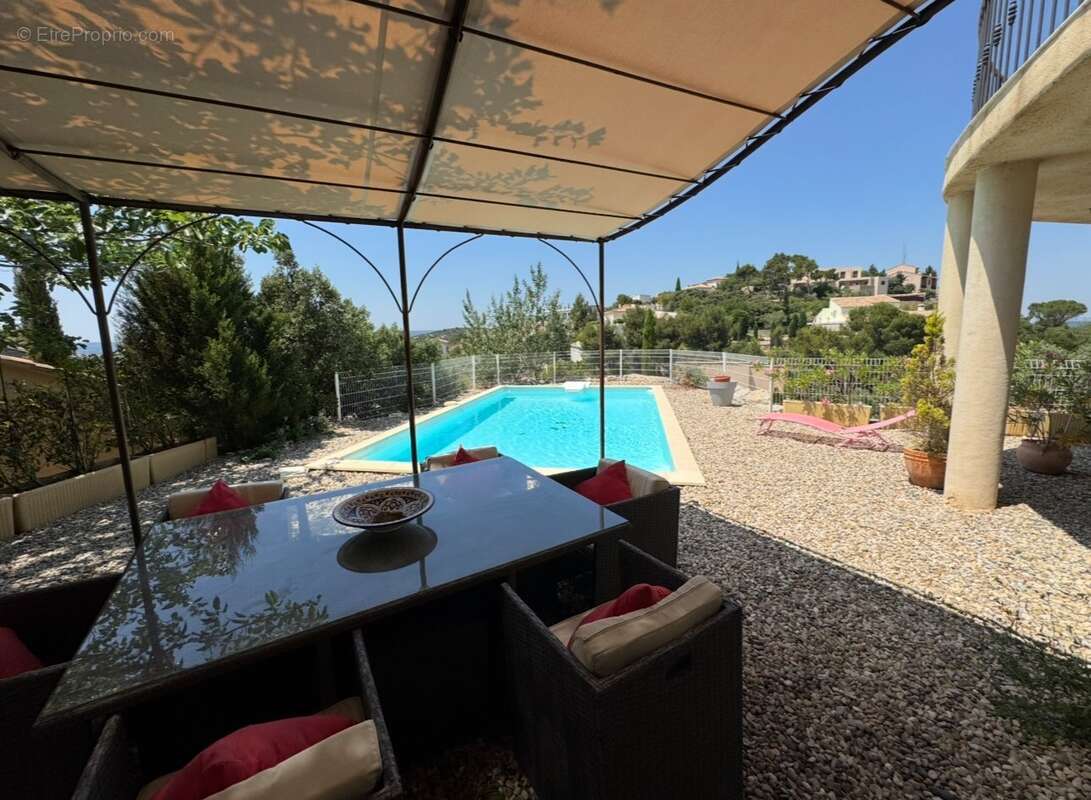 Maison à VILLENEUVE-LES-AVIGNON