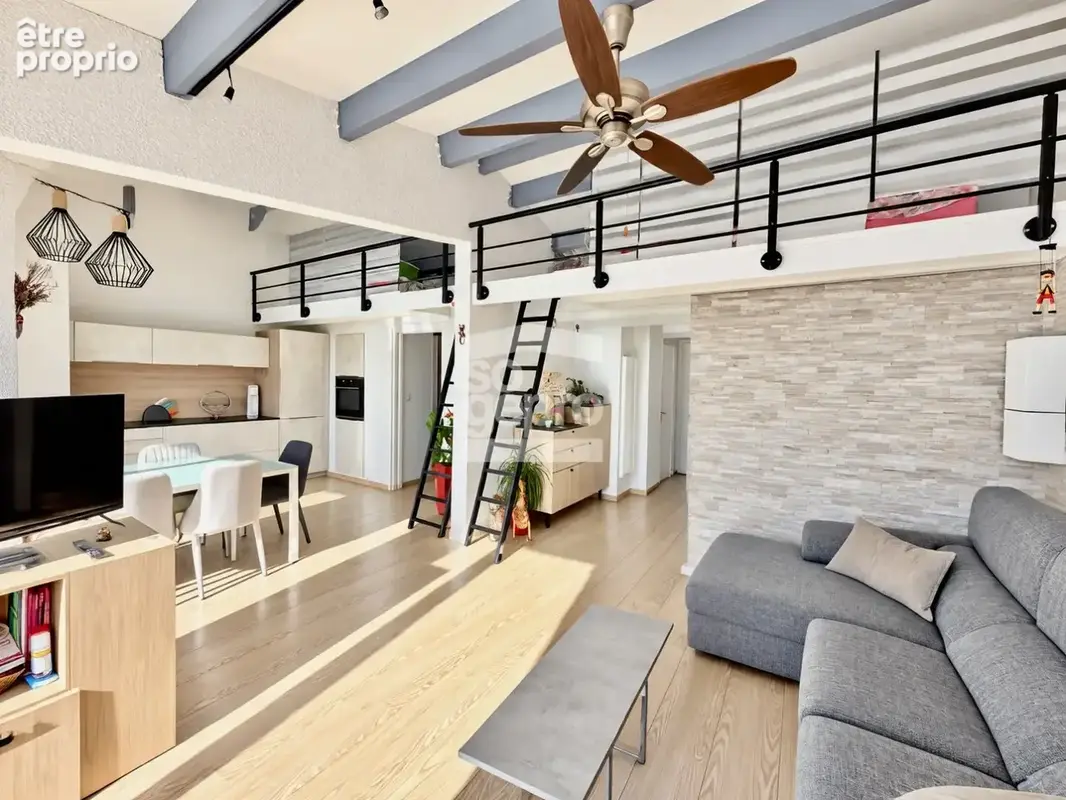 Réf : 2342 - Vente 3 Pièces avec magnifique vue sur le Port, sur l'île des Marinas ! - photo 5