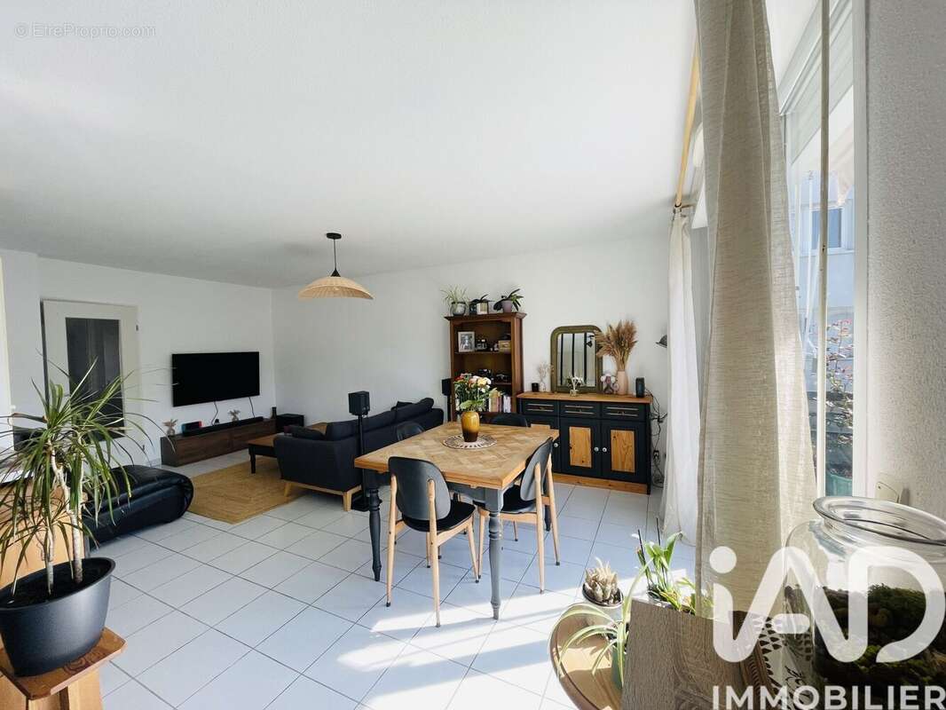 Photo 2 - Appartement à SAINT-PIERRE-DES-CORPS