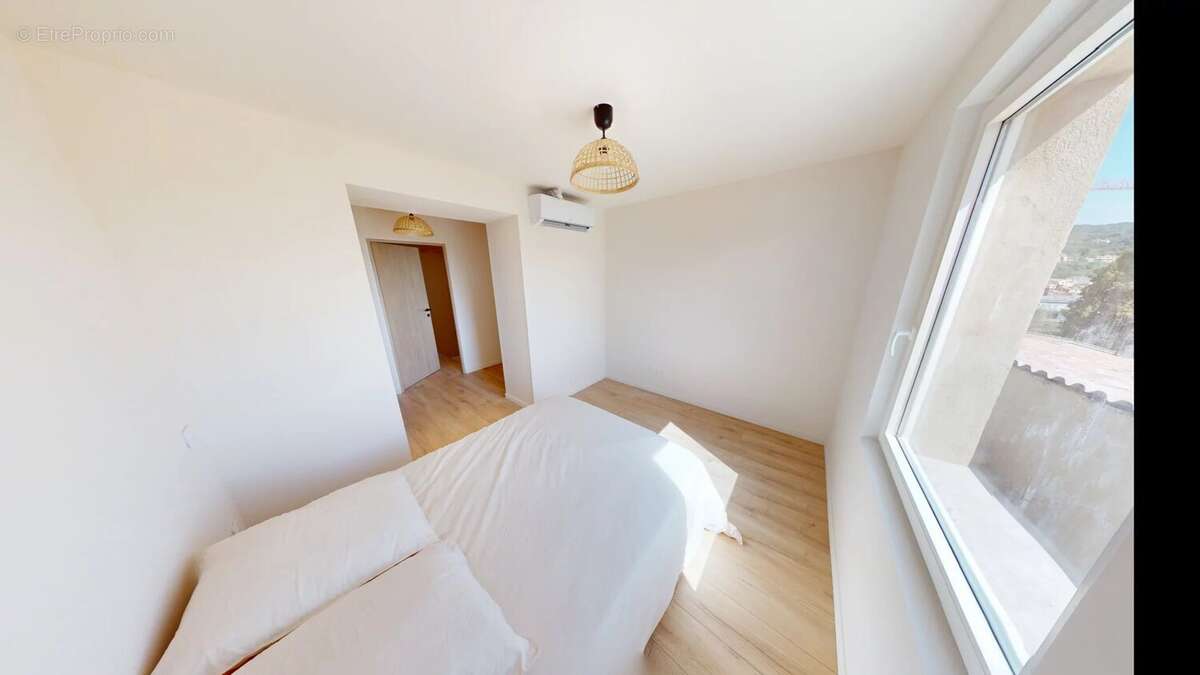 Maison à VALLAURIS
