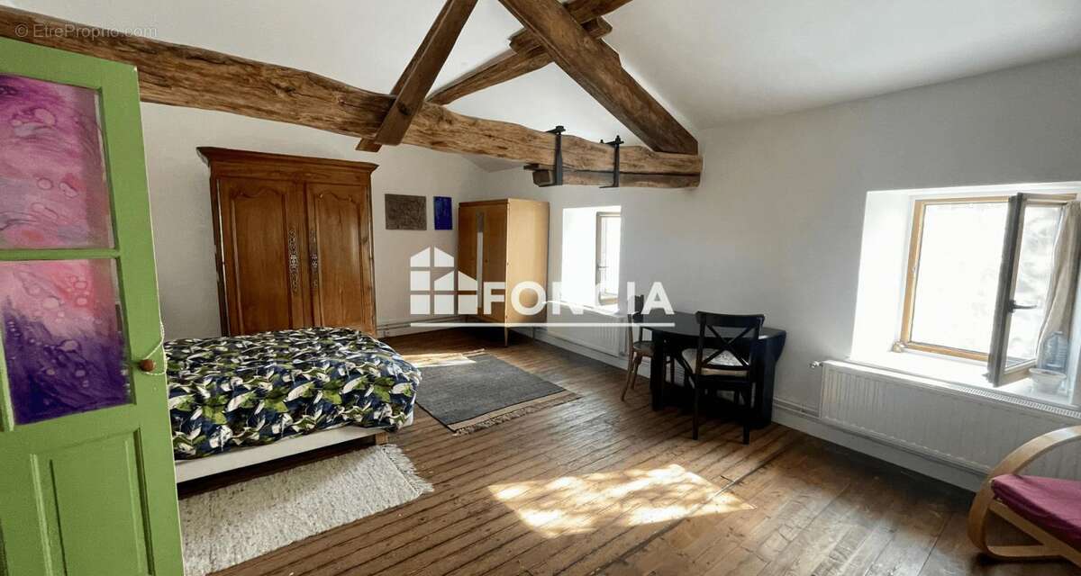 Maison à LA CHAPELLE-POUILLOUX