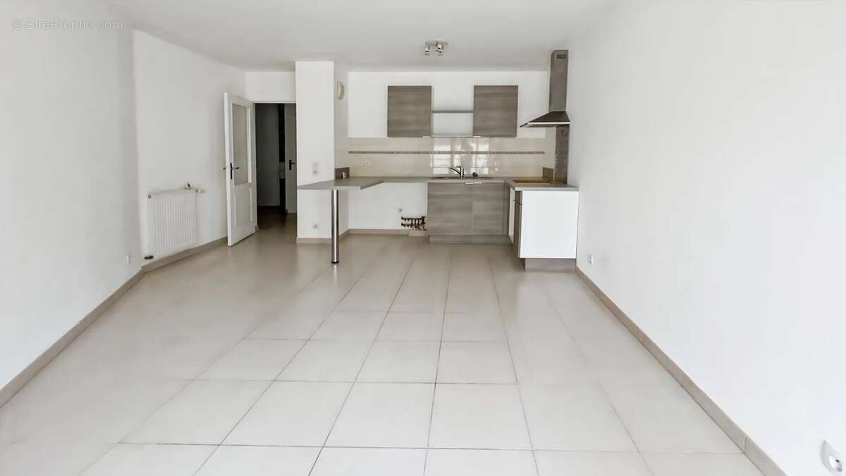 Appartement à VALLAURIS