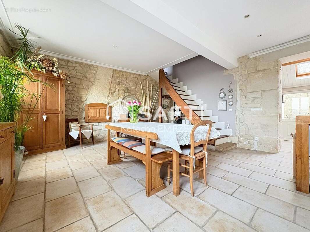 Photo 9 - Maison à LE MESNIL-LE-ROI