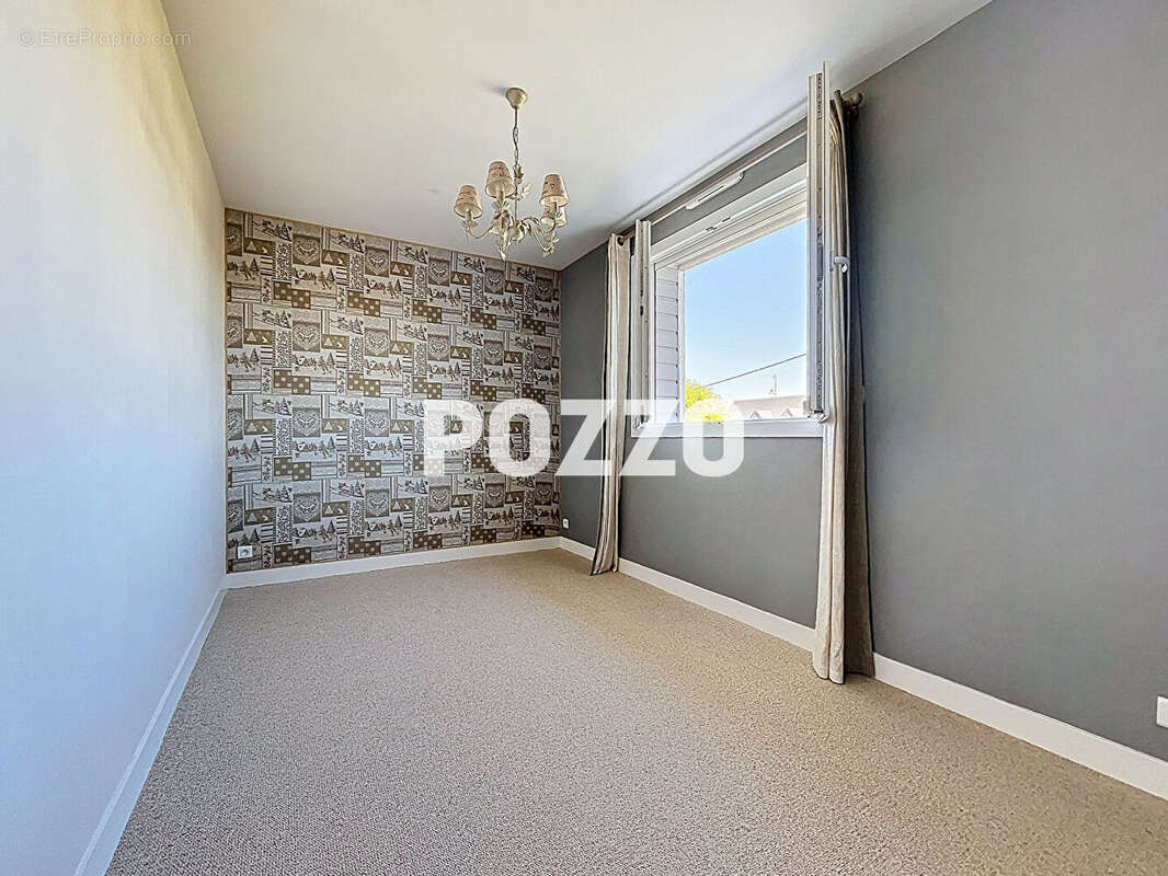 Maison à SAINT-PLANCHERS