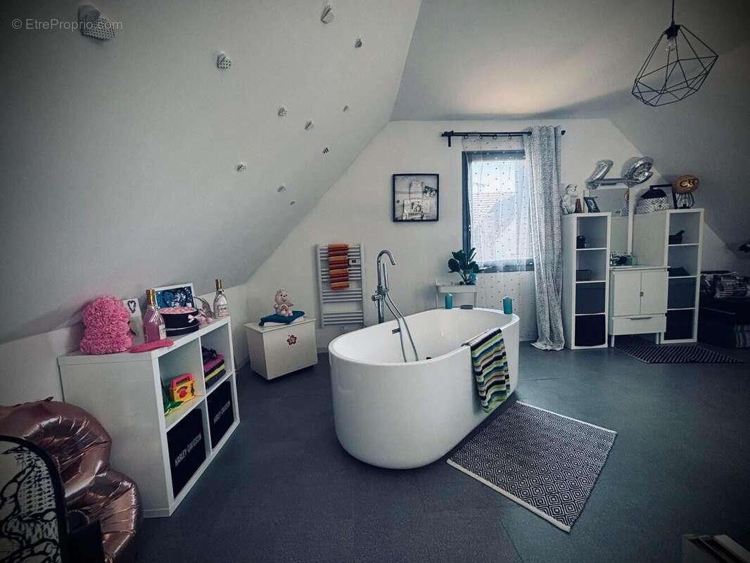 Maison à SAINT-PIERRE-SUR-DIVES