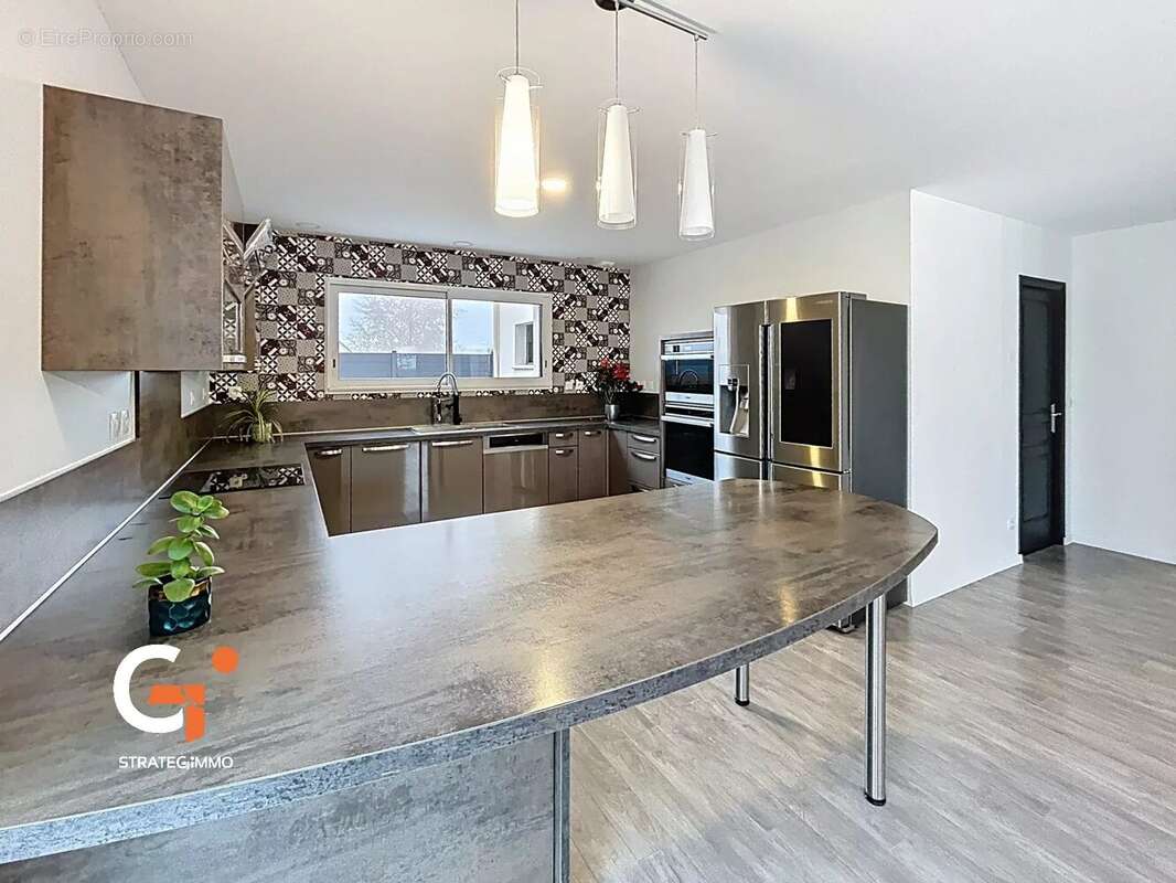 Maison à SAINT-PIERRE-DE-VARENGEVILLE