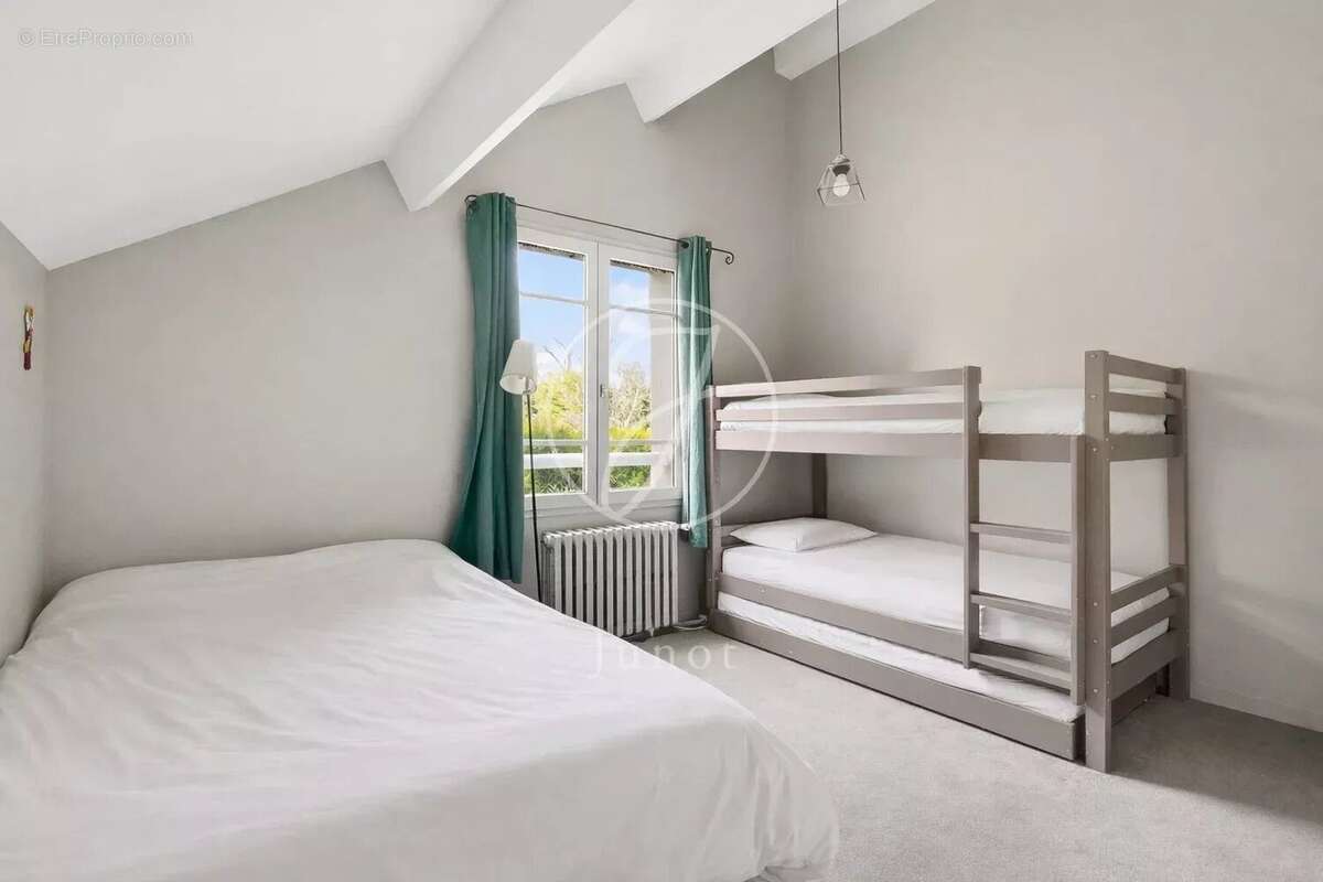 Maison à LE VESINET