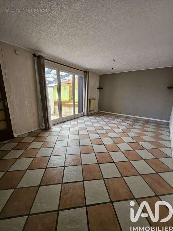 Photo 8 - Maison à SAINT-ETIENNE-DU-ROUVRAY