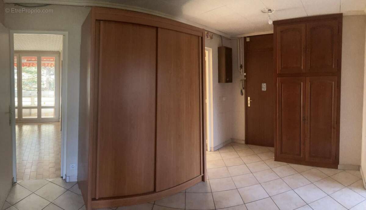 Appartement à BRON