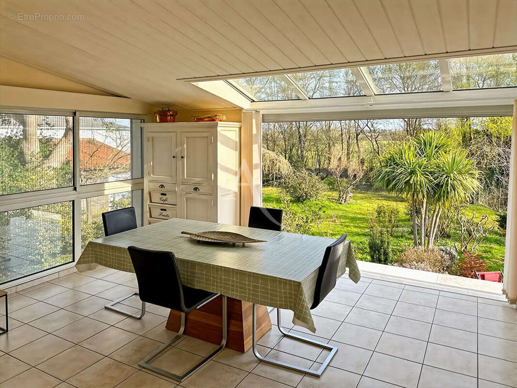 Maison à LE PERRIER